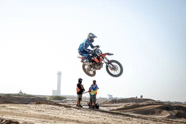 Dubai Förenade Arab Emirater Jan 2021 Motorcross Ryttare Sand Racing — Stockfoto
