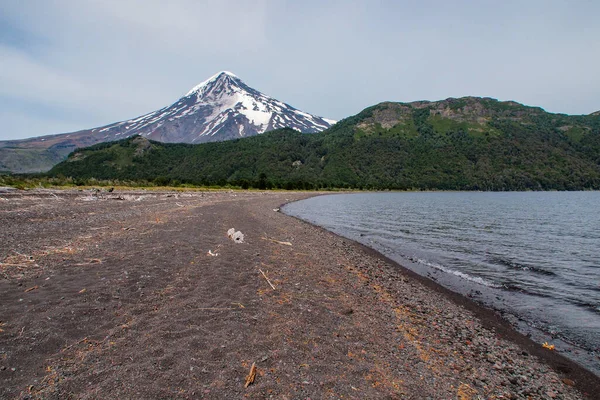 Vista Para Vulcão Lanin Lago Tromen Andes Montanhas Patagônia Argentina — Fotografia de Stock