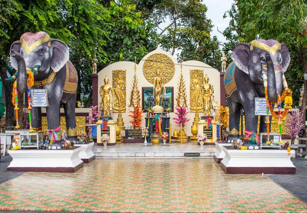 Chiang Mai Thailandia Apr 2021 Wat Phra Doi Kham Spesso — Foto Stock