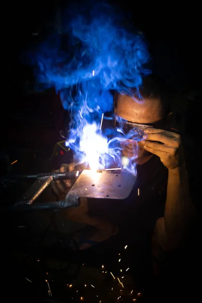 Yogyakarta Indonesia Dec 2020 Local Welding Yogyakarta Putting Together Pieces — Stock Photo, Image