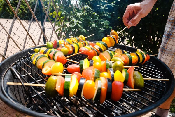 Closeup Male Grilling Fresh Tasty Vegetables Skewers Charcoal Grill — Stock Photo, Image