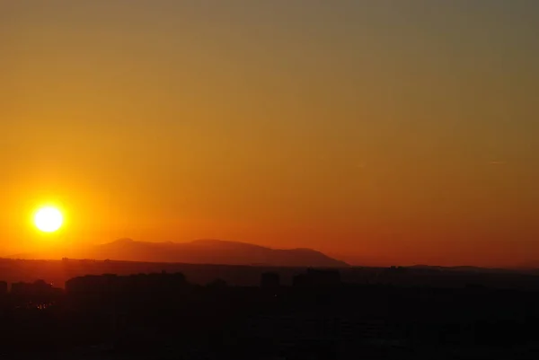 Hipnotyzująca Sceneria Sunset Niebo — Zdjęcie stockowe