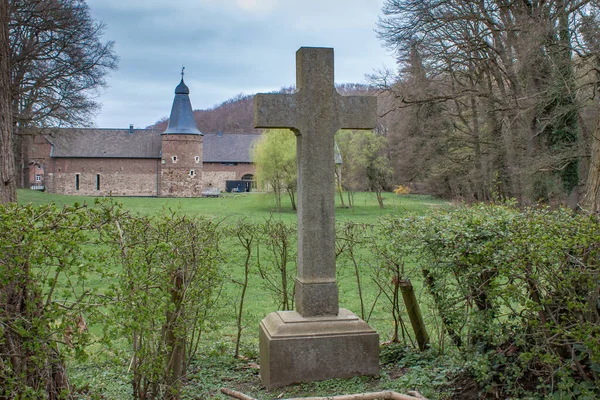 Старий Хрест Кладовищі Лісовою Каплицею — стокове фото