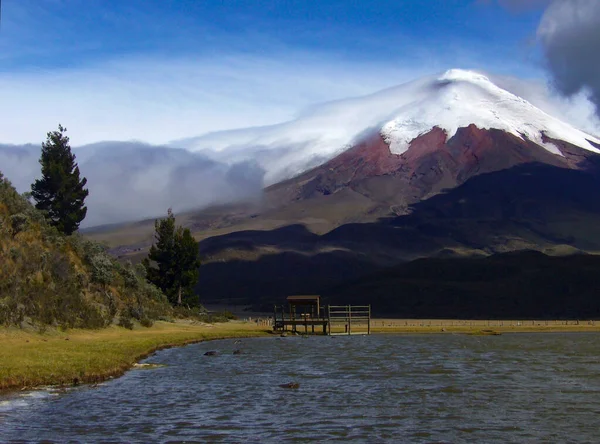 Vulkan Cotopaxi Med Laguna Limpiopungo Vid Cotopaxi Nationalpark Ecua — Stockfoto