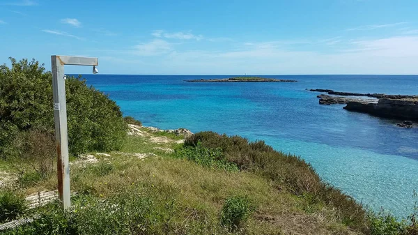 Velho Chuveiro Público Enferrujado Junto Mar Aldeia Ognina Sicília — Fotografia de Stock