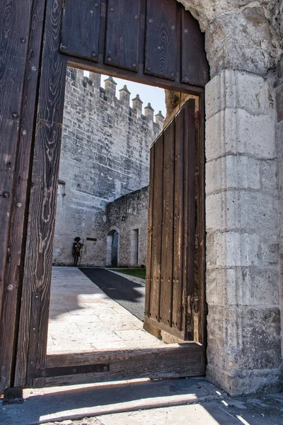 Vertical Shot Arched Doorway Historic Cuellar Castle Segovia Spain — Stock Photo, Image