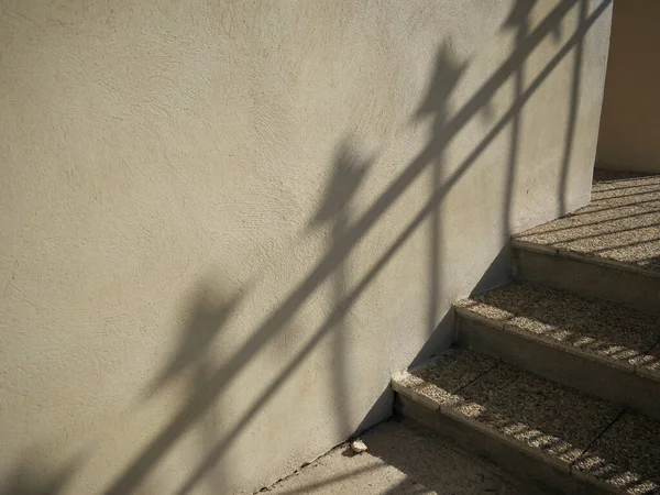 Photo Une Ombre Sur Mur Une Rampe Escalier — Photo