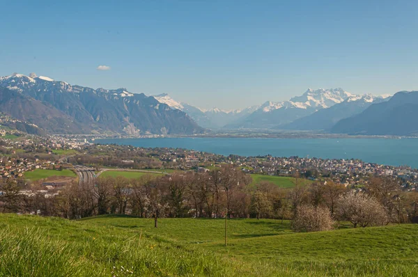 Krásný Výhled Ženevské Jezero Montreux Pod Vysokými Horami Corsier Švýcarsko — Stock fotografie