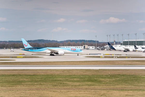 Munich Germany Apr 2021 Літак Tui Мюнхенському Аеропорту Язку Коронавірусом — стокове фото