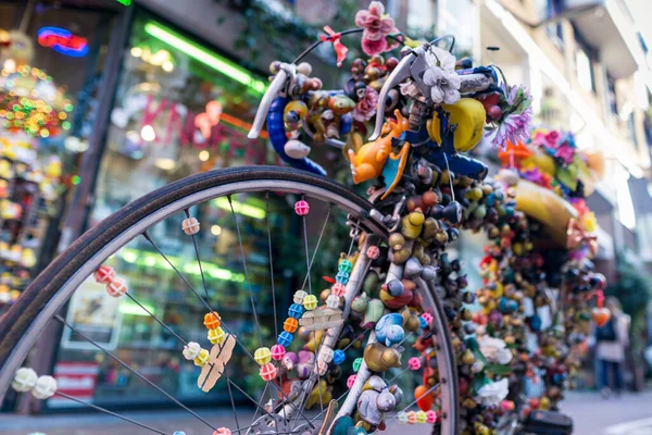 Amsterdam Países Bajos Noviembre 2019 Bicicleta Decorada Centro Ámsterdam —  Fotos de Stock