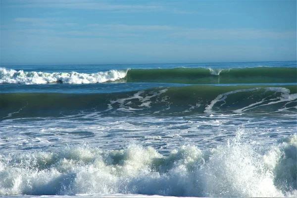 Las Grandes Olas Del Mar Día Ventoso — Foto de Stock