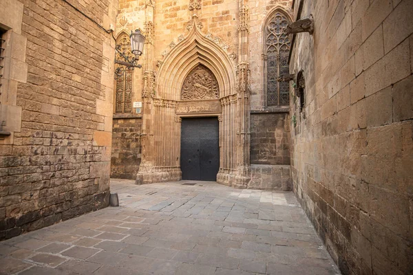 Барселона Испания Мая 2020 Года Любопытный Уголок Рядом Боковой Дверью — стоковое фото