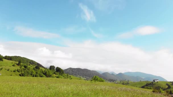 Bela Paisagem Com Montanhas Céu Azul — Vídeo de Stock