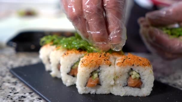 Processo Preparação Prato Sushi Asiático — Vídeo de Stock