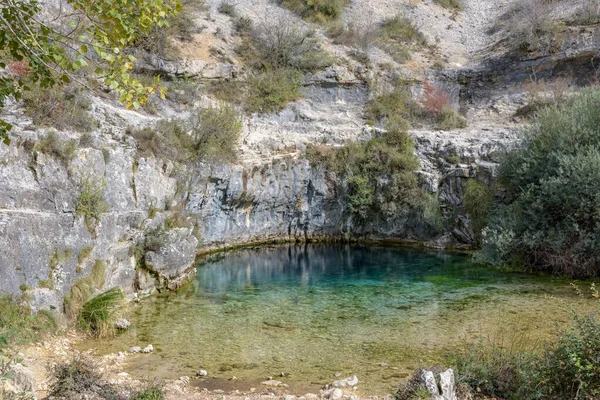 Pozo Fell Голубой Колодец Covanera Burgos Spain — стоковое фото