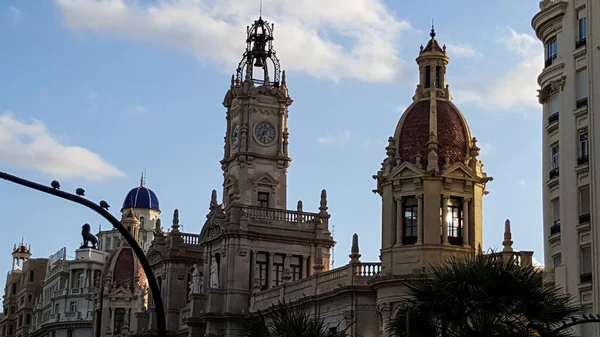 Niski Kąt Ujęcia Valencia City Hall Hiszpanii — Zdjęcie stockowe