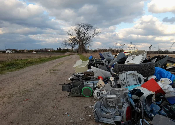Pozan Polónia Abril 2021 Aterro Ilegal Natureza Construção Lixo Doméstico — Fotografia de Stock