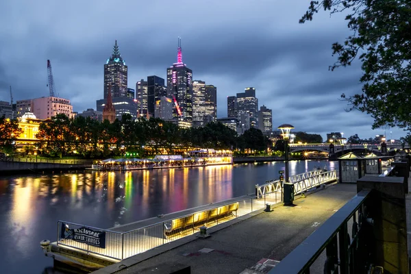 Melbourne Australia 2021 Noche Melbourne Con Reflexión Del Río Yarra — Foto de Stock