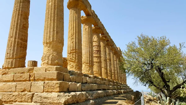 Tiro Ângulo Baixo Monumento Vale Dos Templos Sicília Itália — Fotografia de Stock