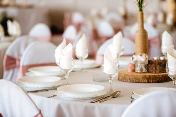 Ein Schön Gedeckter Tisch Der Hochzeitslocation — Stockfoto