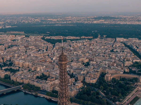 Una Vista Aérea Del Paisaje París Con Icónica Torre Eiffel — Foto de Stock
