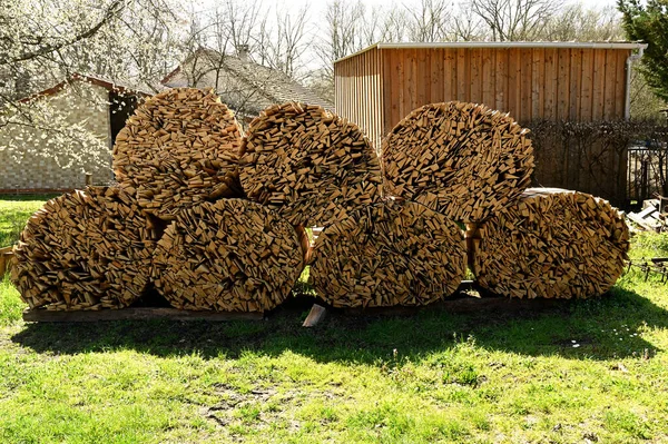 Haufen Aus Kleinen Holzstücken — Stockfoto