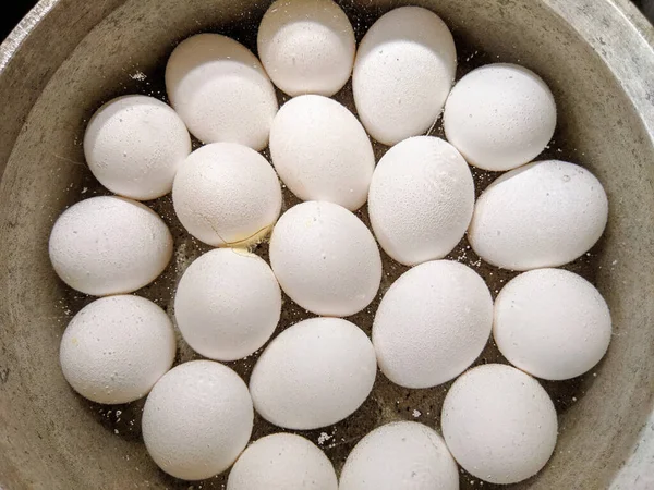 Una Vista Superior Tazón Huevos Pollo Hervidos —  Fotos de Stock