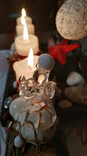 어두운 크리스마스 포도나무 크리스마스 촛불을 밝히는 — 스톡 사진