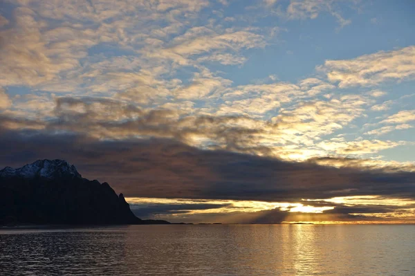 Une Vue Imprenable Sur Coucher Soleil Sur Mer Norvégienne — Photo