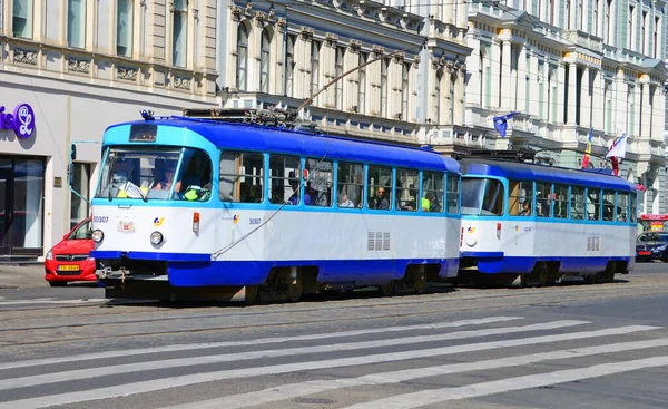 Latvia Jun 2016 Blå Och Vit Spårvagn Centrala Riga Lettlands — Stockfoto