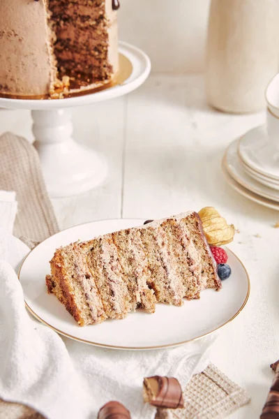 Closeup Delicious Slice Chocolate Cake Berries Leaf Plate Bright Kitchen — ストック写真