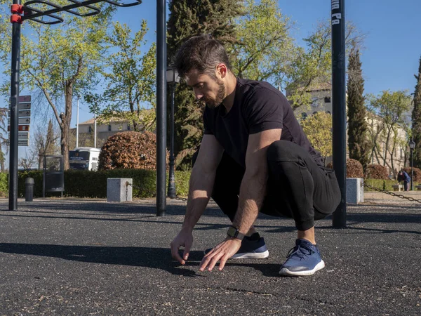 Jeune Homme Caucasien Espagne Échauffer Des Exercices Avant Commencer Formation — Photo