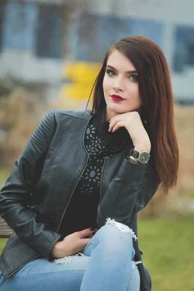 Vertical Portrait Young Brunette Female Leather Coat Posing Sitting Bench — ストック写真