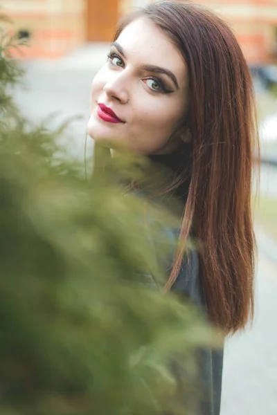 Beautiful Caucasian Female Red Lipstick Leather Coat Posing Outdoors — стоковое фото