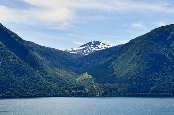 Μια Όμορφη Φωτογραφία Του Besseggen Ridge Στο Sognefjord Νορβηγία Μικρό — Φωτογραφία Αρχείου