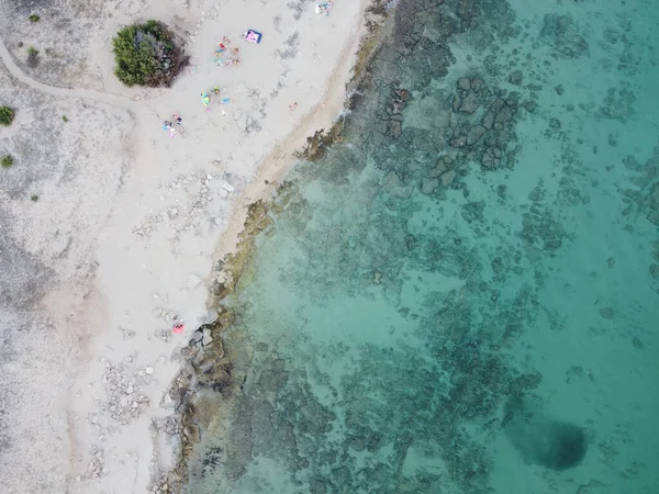 Een Uitzicht Vanuit Lucht Turquoise Zeewater Aan Het Strand — Stockfoto
