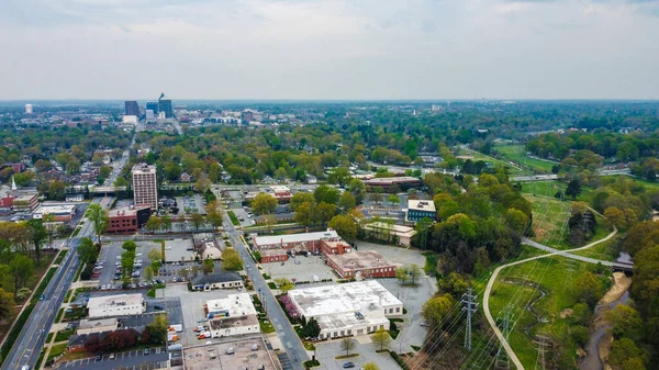 Greensboro Estados Unidos Abr 2021 Sobre Norte Greensboro Nebuloso Día —  Fotos de Stock