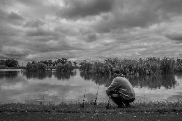 Kikinda Serbia Jul 2016 Lake Rain Cloudy Sky Fisherman — Stock Photo, Image