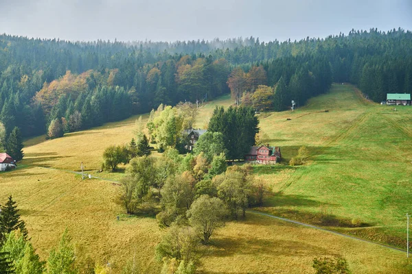 Pascolo Collinare Illuminato Dal Sole Durante Autunno Nelle Montagne Krkonose — Foto Stock