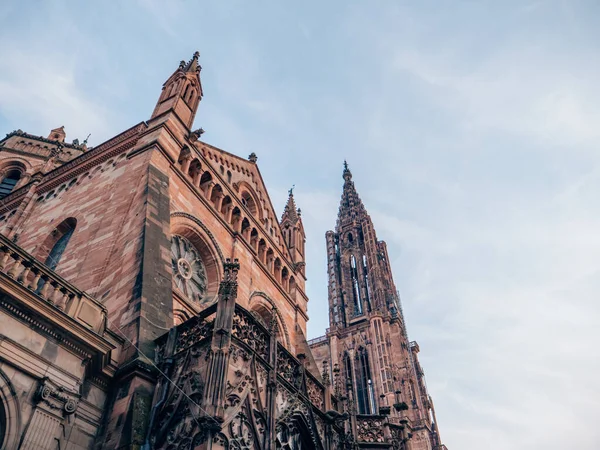 Uma Vista Hipnotizante Uma Catedral Estrasburgo Alsácia França — Fotografia de Stock
