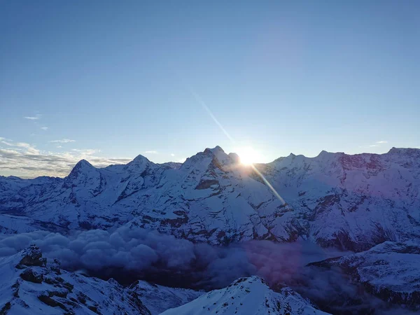 Natursköna Snöiga Bernese Alperna Schweiz Soluppgången — Stockfoto