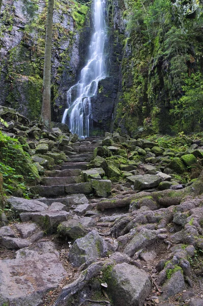 Une Vue Naturelle Sur Cascade Rocheuse Burgbach Allemagne — Photo
