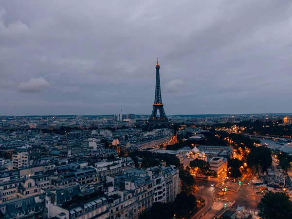 Una Vista Ipnotizzante Parigi Con Iconica Torre Eiffel Centro Bellissimo — Foto Stock