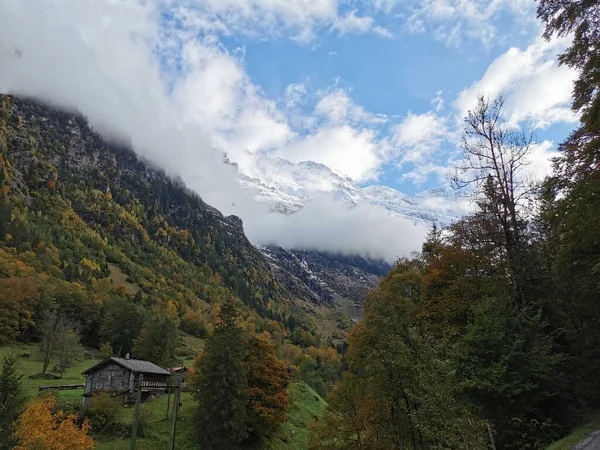 Los Alpes Berneses Otoño Desde Pueblo Lauterbrunnen Suiza — Foto de Stock