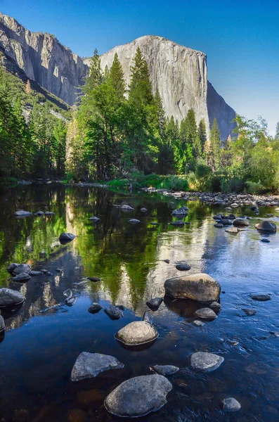 Uma Bela Paisagem Montanhosa Parque Nacional Yosemite Yosemite Valley Eua — Fotografia de Stock