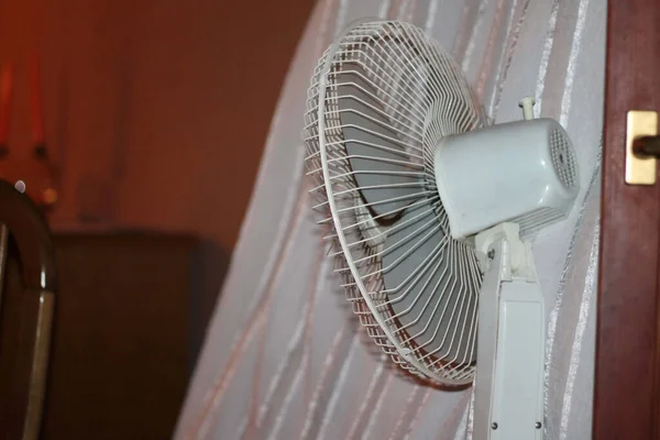 Tiro Perto Ventilador Branco Dentro Casa — Fotografia de Stock