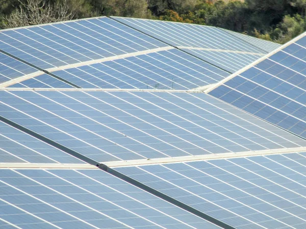 Primer Plano Del Sistema Generación Energía Solar Fotovoltaica Aire Libre — Foto de Stock