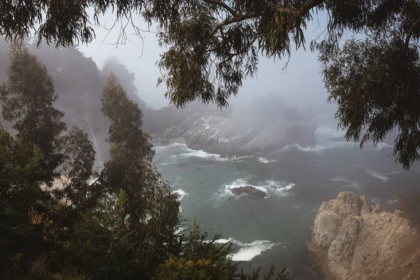 Uma Vista Incrível Uma Bela Praia Big Sur Califórnia — Fotografia de Stock