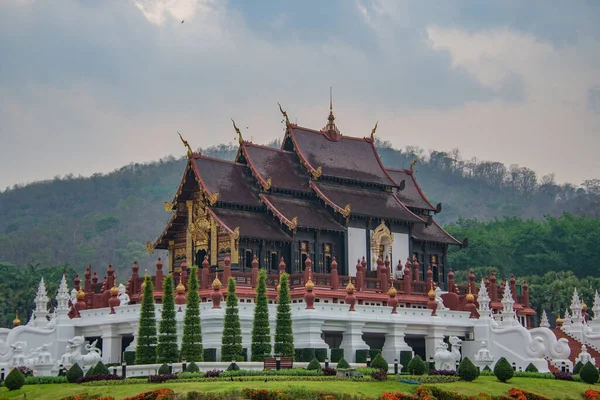 Een Schilderachtig Uitzicht Het Beroemde Kham Luang Paviljoen Royal Park — Stockfoto