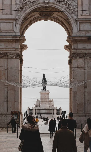 葡萄牙里斯本商业广场一座漂亮雕塑的立面照片 — 图库照片